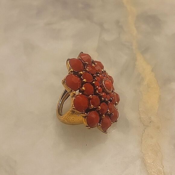 NEW Oscar De La Renta Red 7 Rose Flower Rosette Cabochon Cocktail Statement Ring - Picture 2 of 7